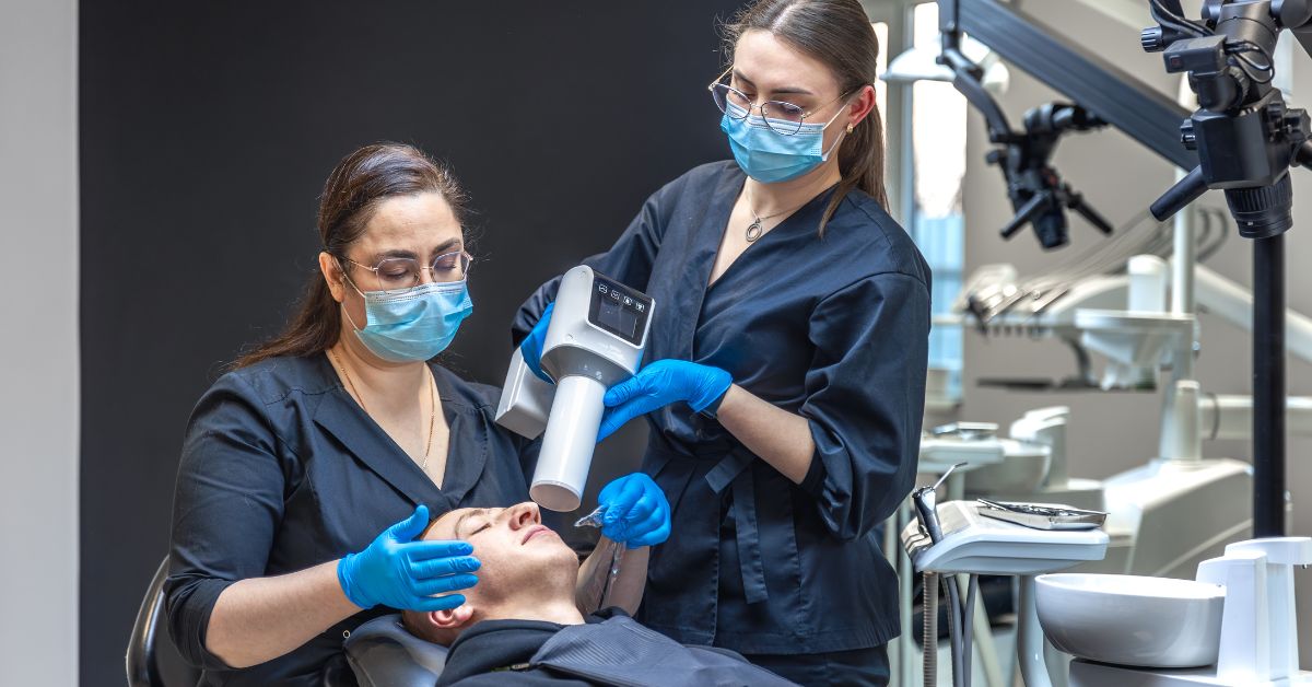 can you have veneers with partial dentures