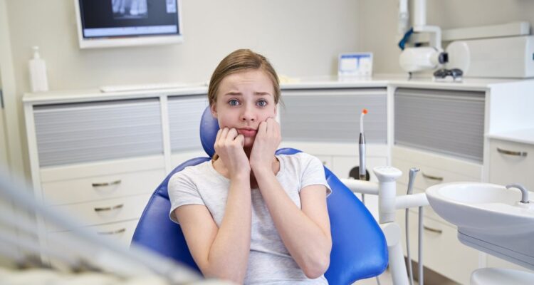 why are my teeth hurting suddenly