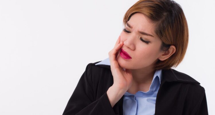 why does wisdom teeth cause bad breath